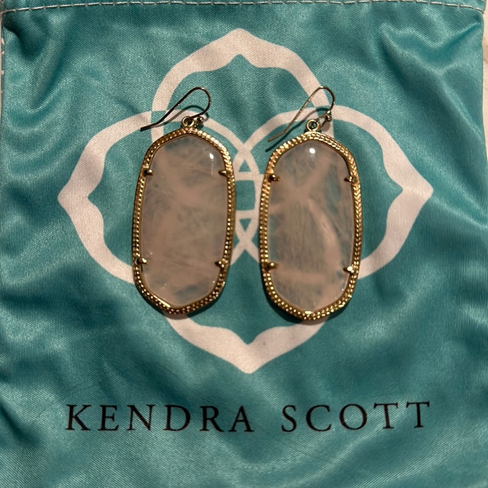 Kendra Scott rose quartz earrings